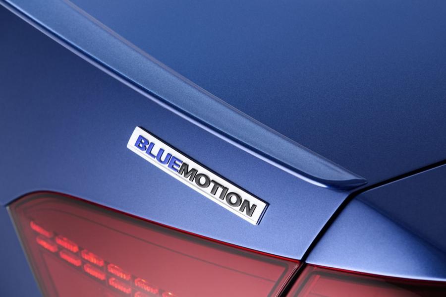  Volkswagen Passat BlueMotion Concept 2014 года  (фото 6 из 7)